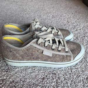 KEEN Elisa Lite Felt Sneakers - Size 8